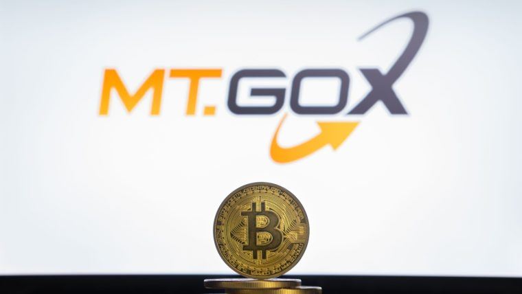 27,000 BTC 从 Mt Gox 钱包被转移，与此同时比特币价格达到了 $104,000。
