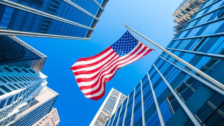 Coinbase 呼吁监管机构允许银行持有加密货币——变革在即？